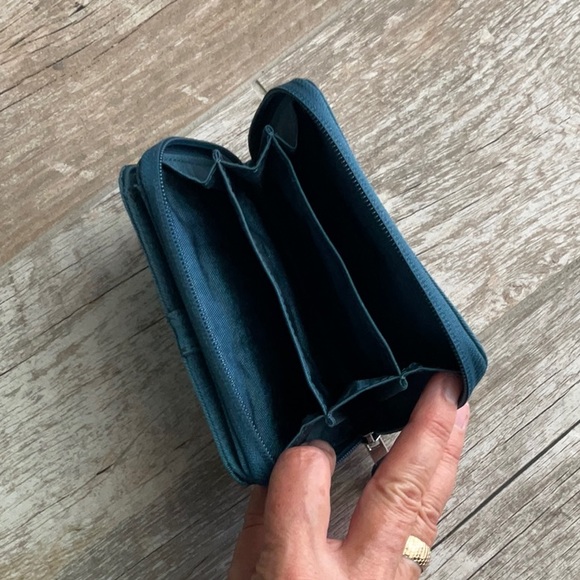 KIPLING Dynamic Beetle Money Love Wallet - Picture 4 of 5